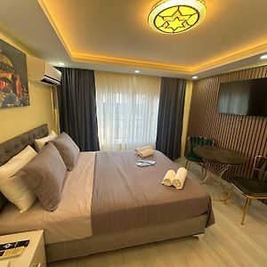 Ozer Hotel & Apartments